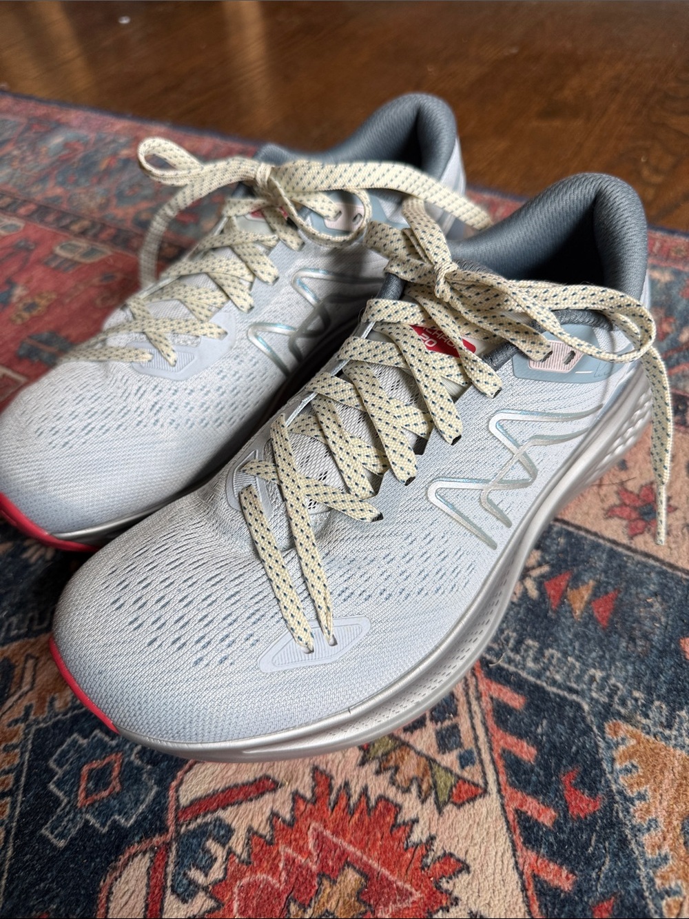 Karhu Synchron 2.0 athletic shoes